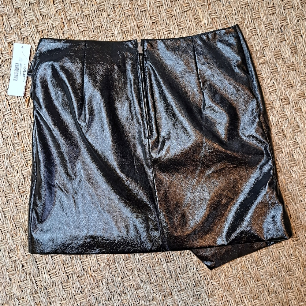 SUNSET & SPRING PATENT MINI SKIRT WITH DRAMATIC BOW, BLACK M - Picture 8 of 13